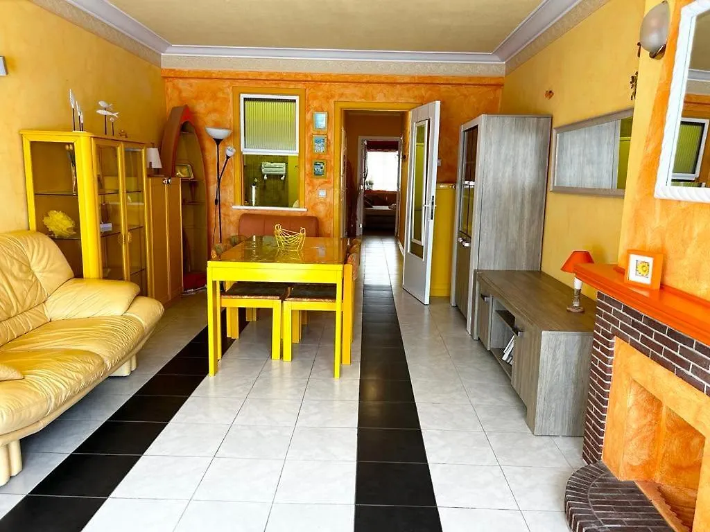 Bel Appartement A 50M De La Mer. Ostend Apartment