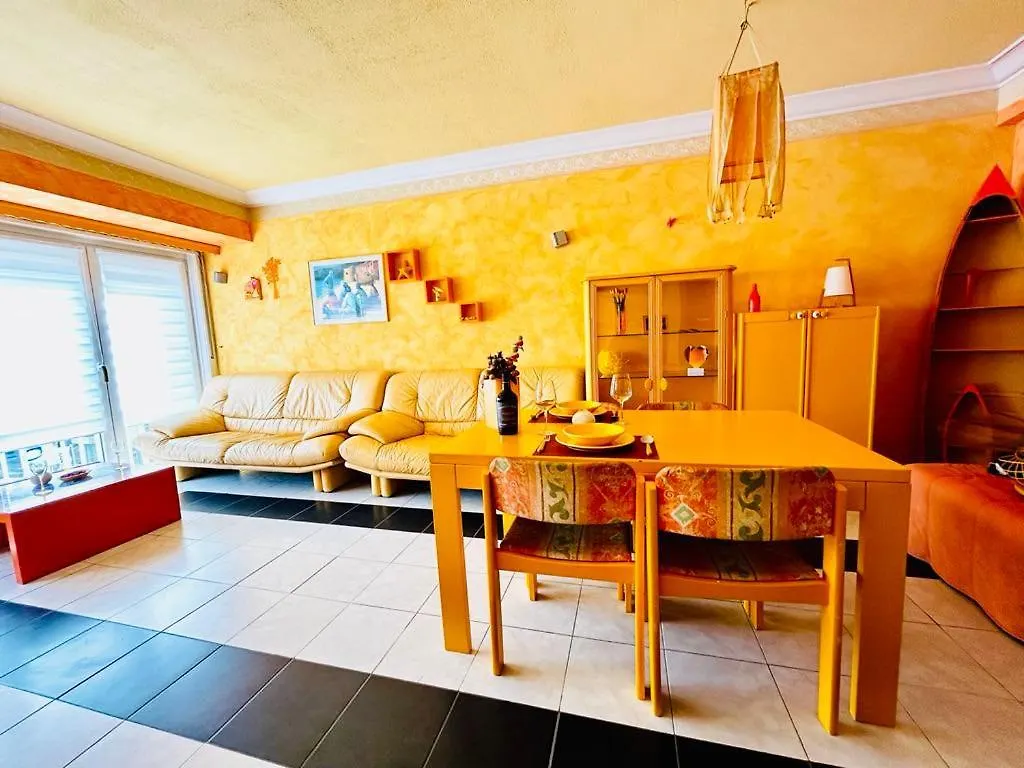 Bel Appartement A 50M De La Mer. 奥斯滕德